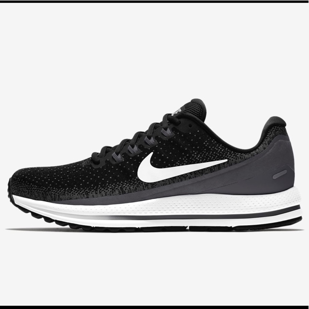 NWOT Mens Nike Air Zoom Vomaro 13